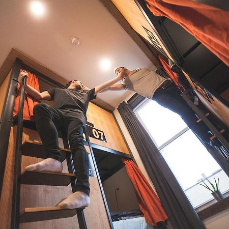 Le Bed & Cocktail - Appartement Sur L'Avenue Du Mont-Royal Монреаль Экстерьер фото